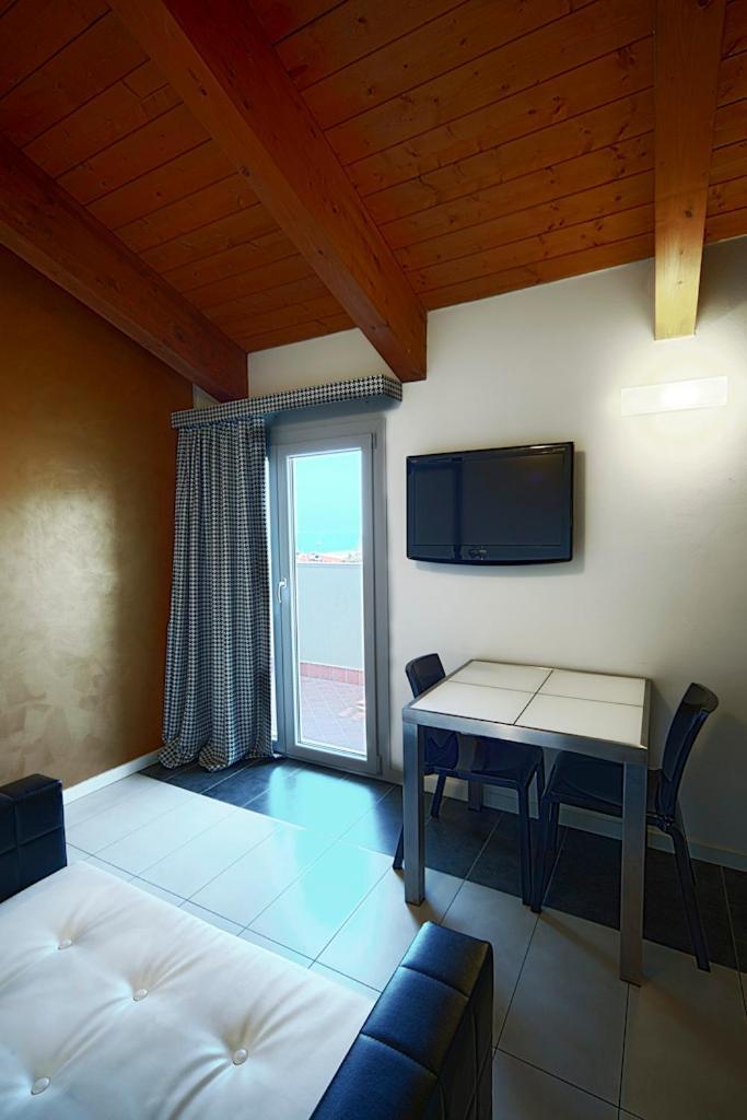 Atmosphere Suite Hotel Rímini Exterior foto